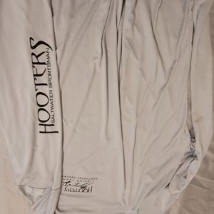Xl Hooters original outdoor fishermen shirt